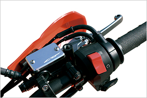 NC700X ドレスアップ H2C マスターシリンダーキャップ