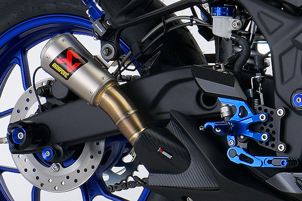 AKRAPOVIC】YZF-R25 2019 デモ車両のご紹介 | AKRAPOVIC